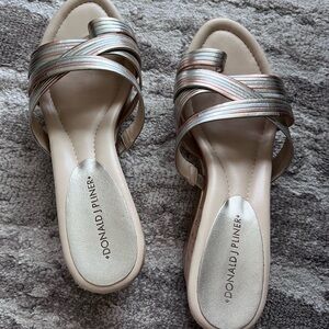 Donald J. Pliner Women's Metallic Nettie Slide Sandals Size 9